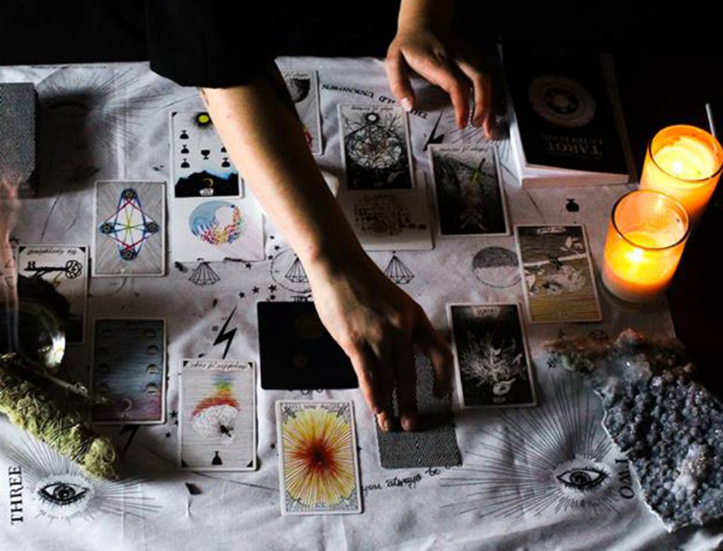 How to Develop Psychic Abilities Using the Tarot Cards