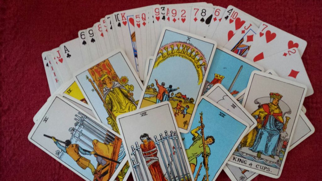How to Read Playing Cards As Tarot Cards