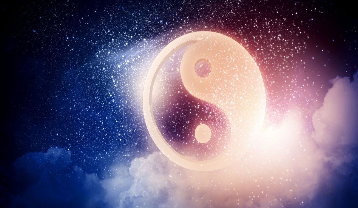 You are currently viewing The Spiritual Meaning of the Yin Yang Symbol! What Are its Powers?
