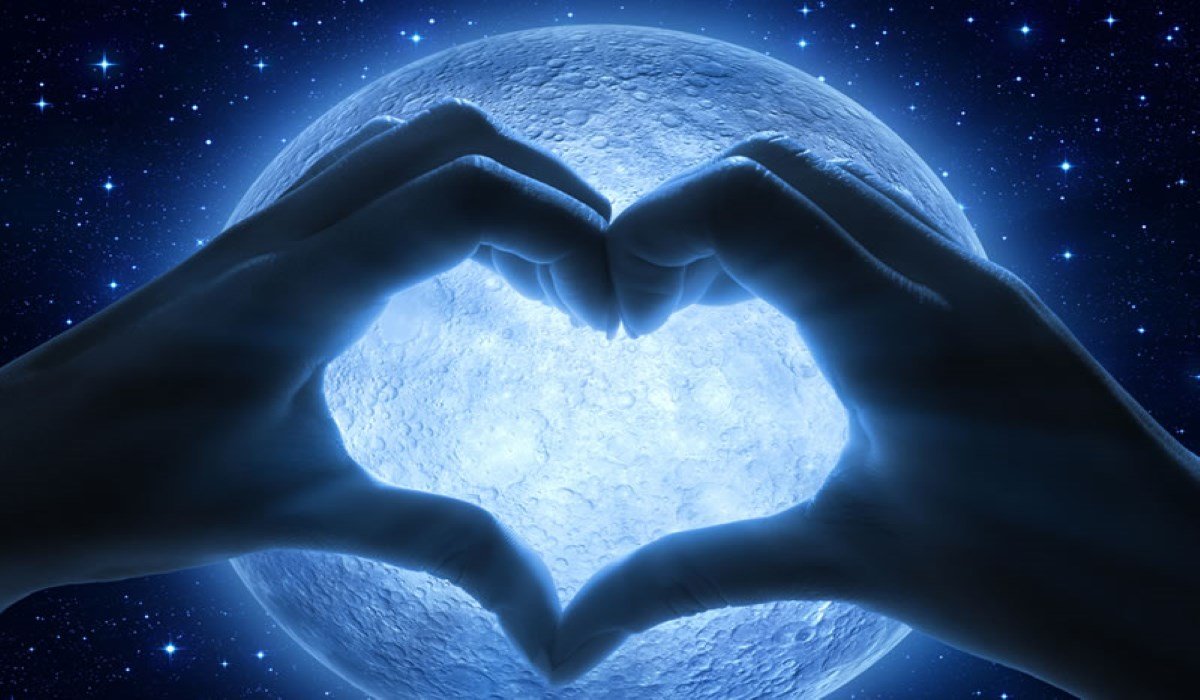 How the Full Moon in Gemini on December 12 Will Influence Your Love Life, According to Your Zodiac Sign