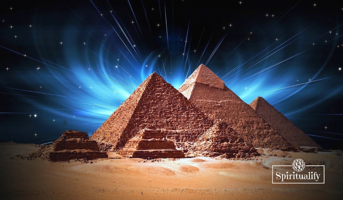 Read more about the article The Powerful Spiritual Energies of Pyramids – Are they Energy Portals?
